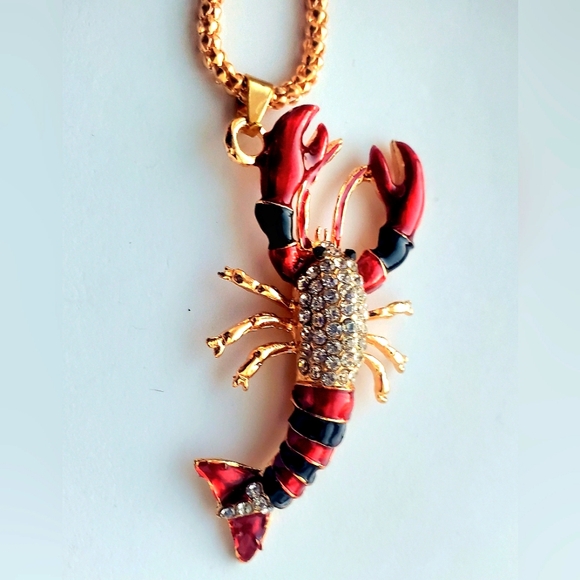 "LOBSTWR DINNER!" LOVELY LITTLE LOBSTER NECKLACE BRAND NEW! - Picture 1 of 5